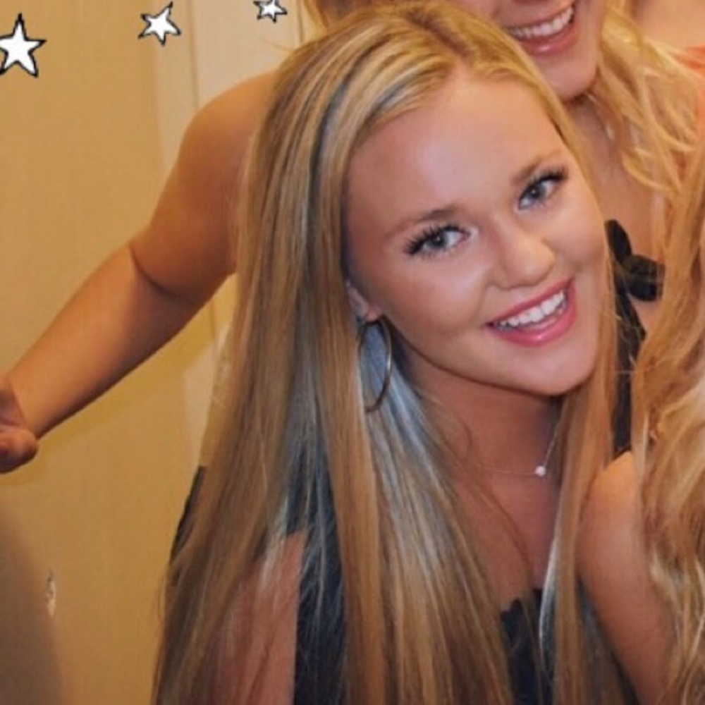 Meet your Posher, Lauren